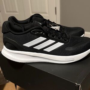 Adidas Runfalcon 5 W 
Brand new in slightly damaged box